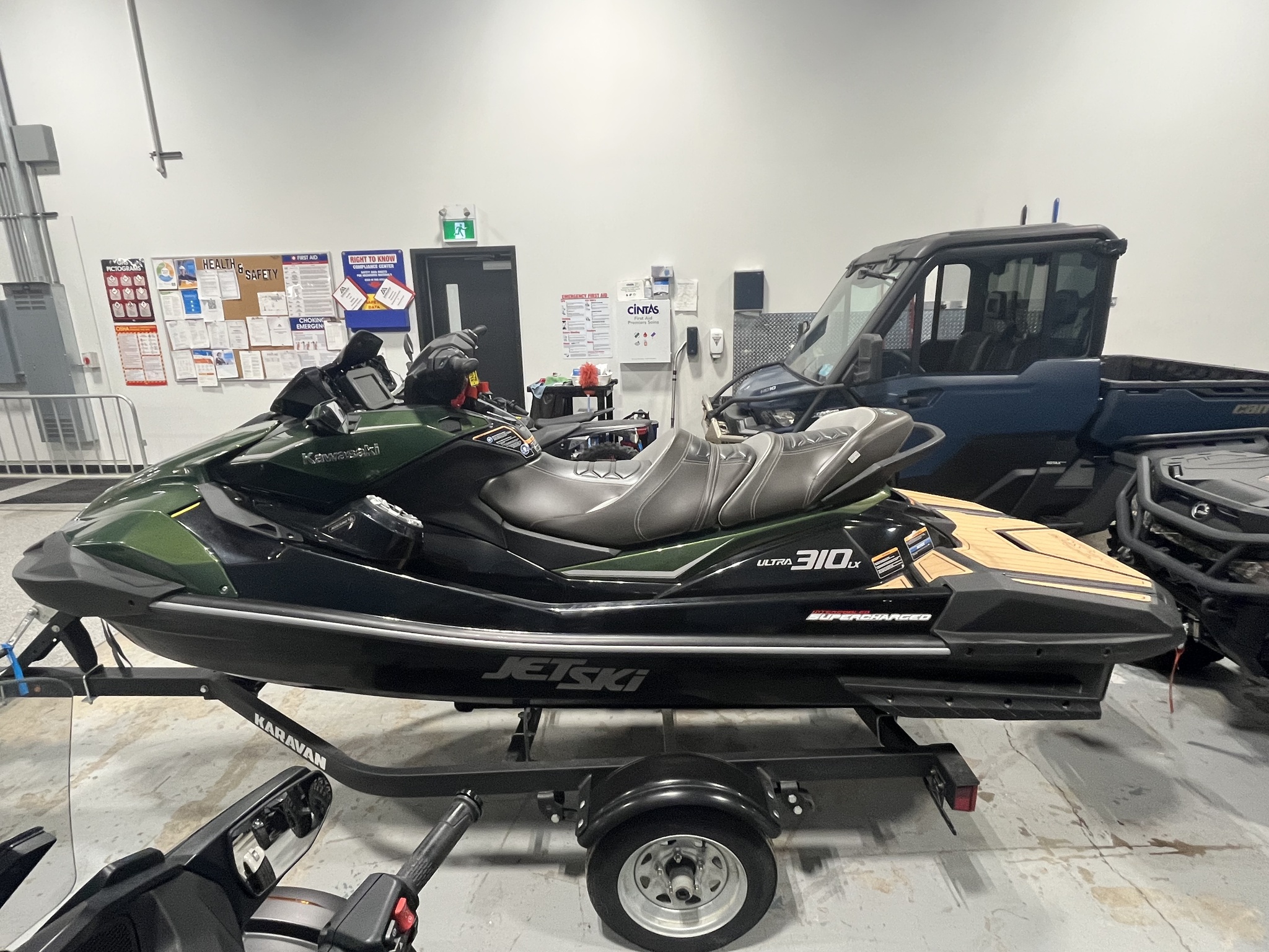2020 Kawasaki JET SKI ULTRA 310L thumbnail 4