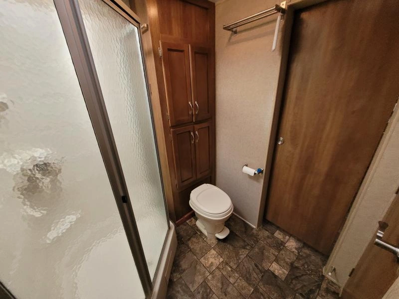 Coachmen Catalina 39fl 2015 alt