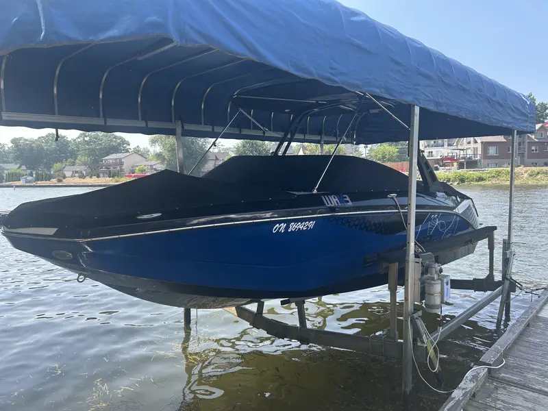 2023 Scarab 215 WAKE W/TWIN 300 HP thumbnail 6