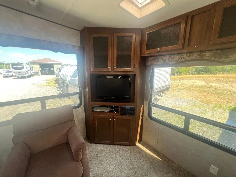 Coachmen Chaparral 274rls 2013 alt