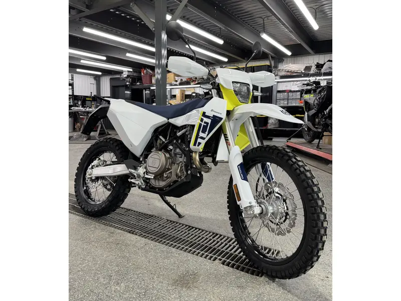 2027 Husqvarna 701 ENDURO thumbnail 9