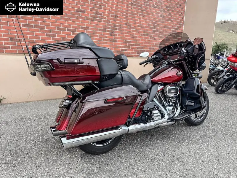 2018 Harley-Davidson FLHTKSE - CVO™ Limited thumbnail 4