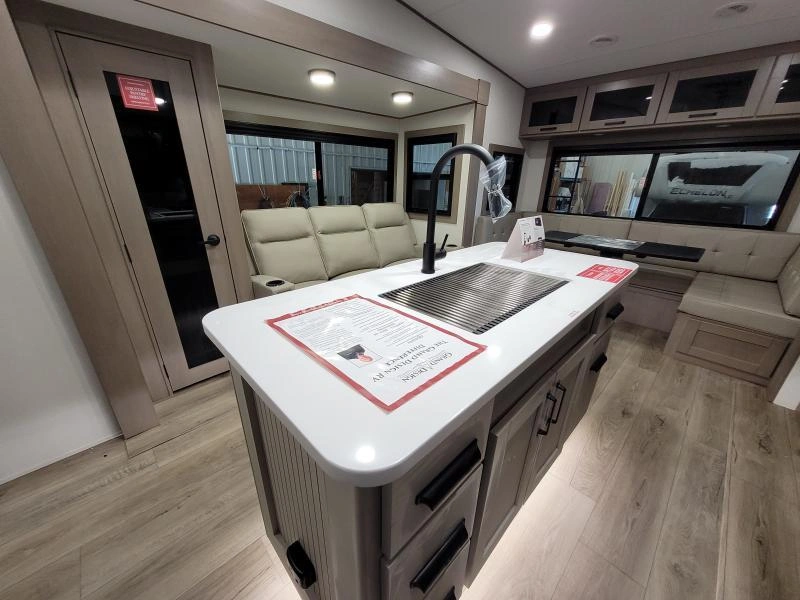 Grand Design Reflection 324mbs 2026 alt