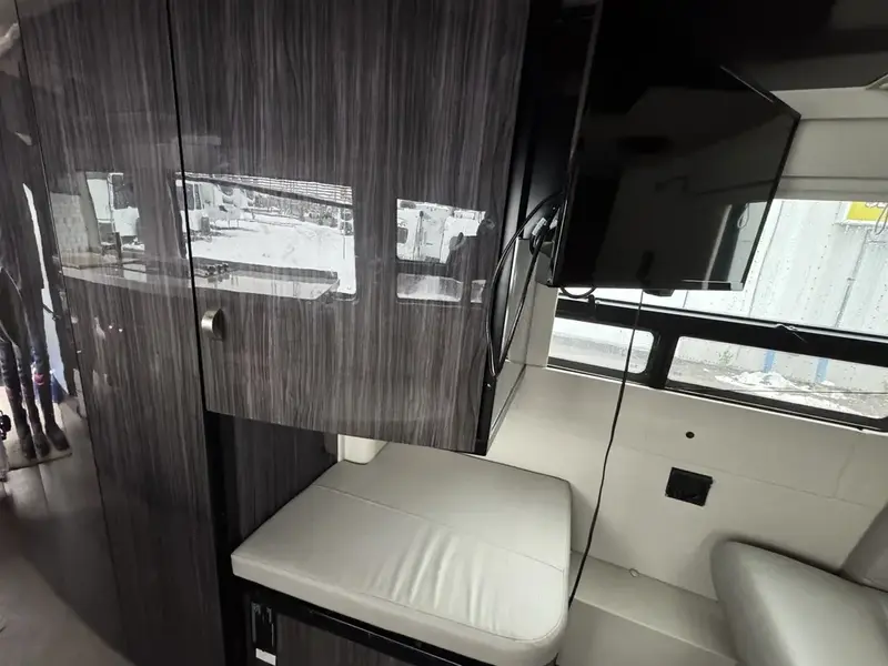 2022 Winnebago ERA 70B thumbnail 12