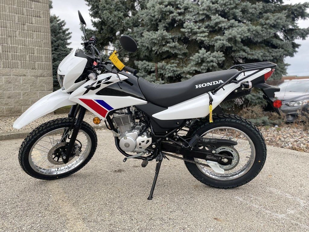 2025 Honda Xr150l alt