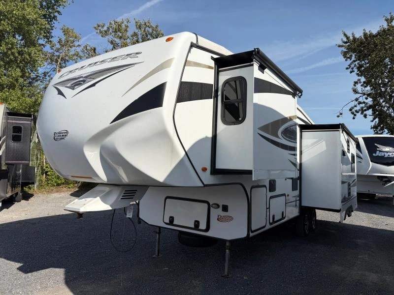 Crossroads Cruiser 30es 2012 alt