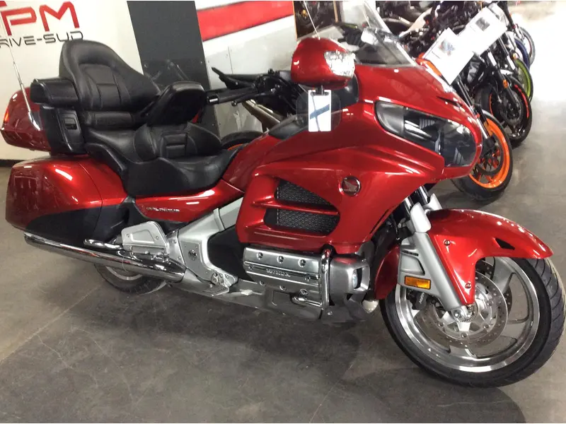 2017 Honda GOLDWING 1800 thumbnail 2
