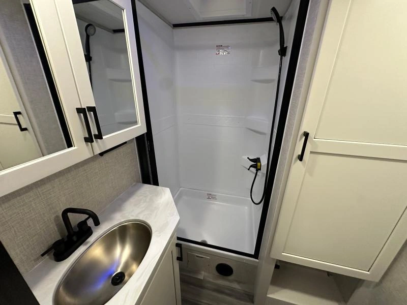 2027 Jayco Jay Feather 27mk alt