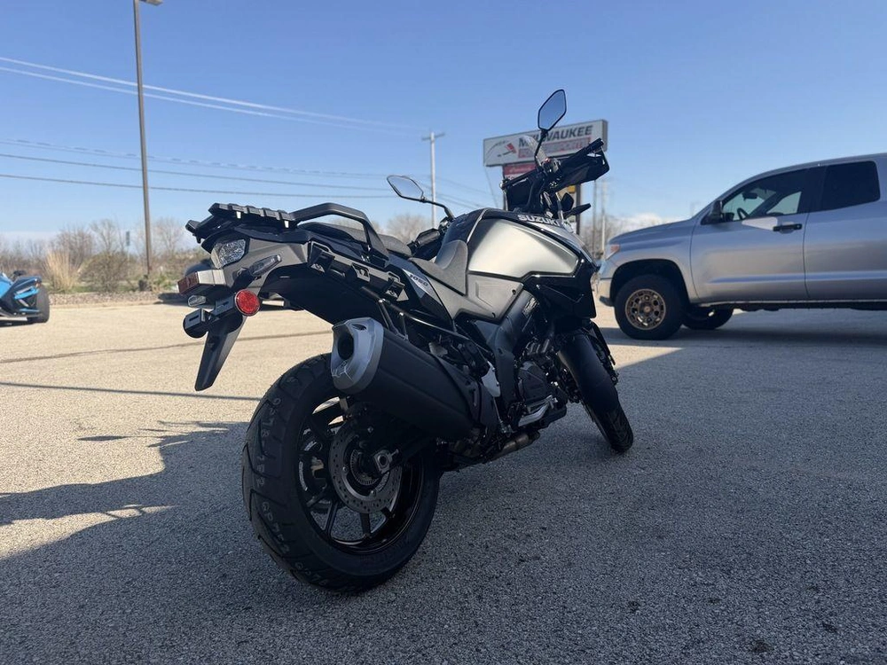 2026 Suzuki V-strom 1050 alt