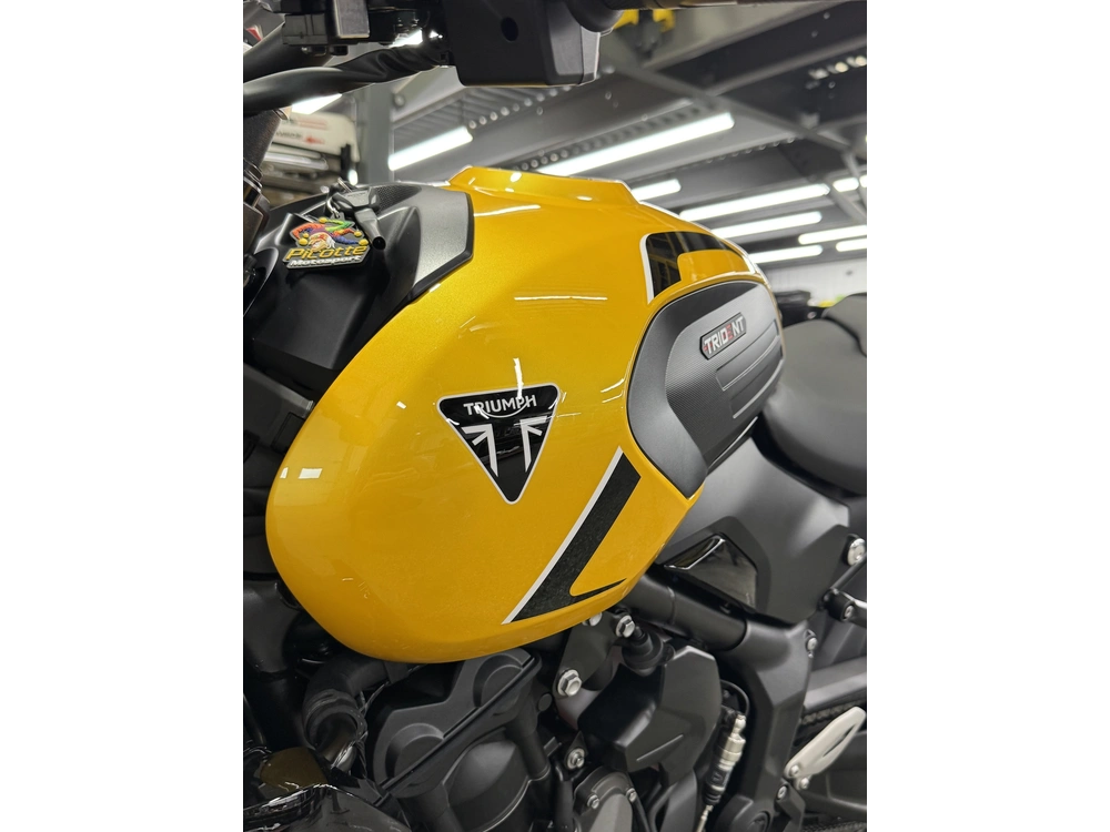 2026 Triumph Trident 660 alt