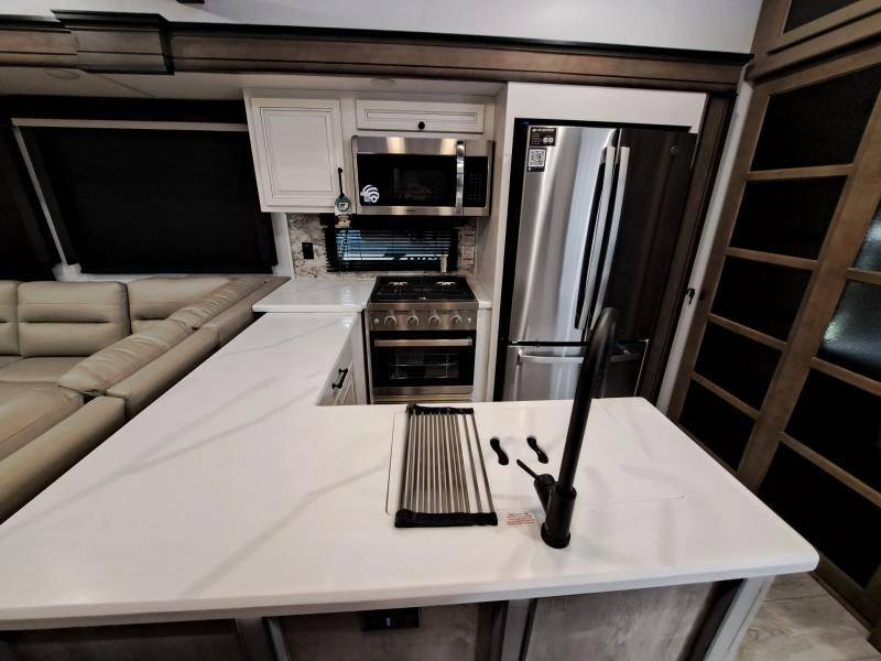 Keystone Rv Montana 3531re 2024 alt