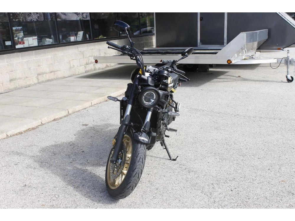 2026 Yamaha Xsr700 alt