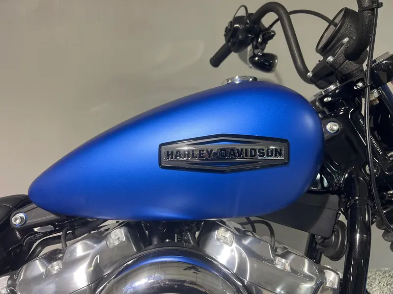 2026 Harley-Davidson FXBB - Street Bob® thumbnail 4