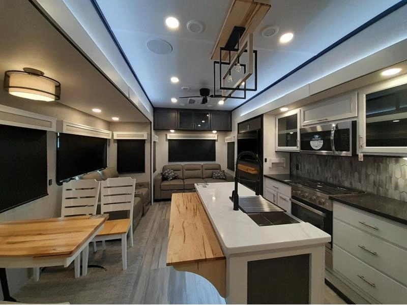 Forest River Cedar Creek 380rl 2024 alt