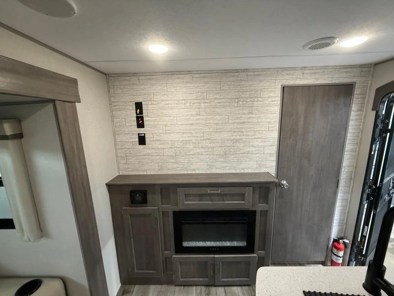 2026 Coachmen Catalina 323bhdsckl alt