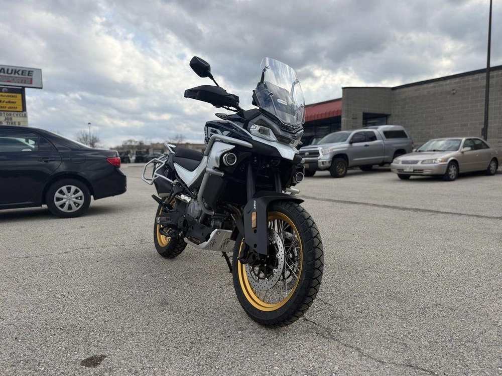 2026 Cfmoto Ibex 800 E alt