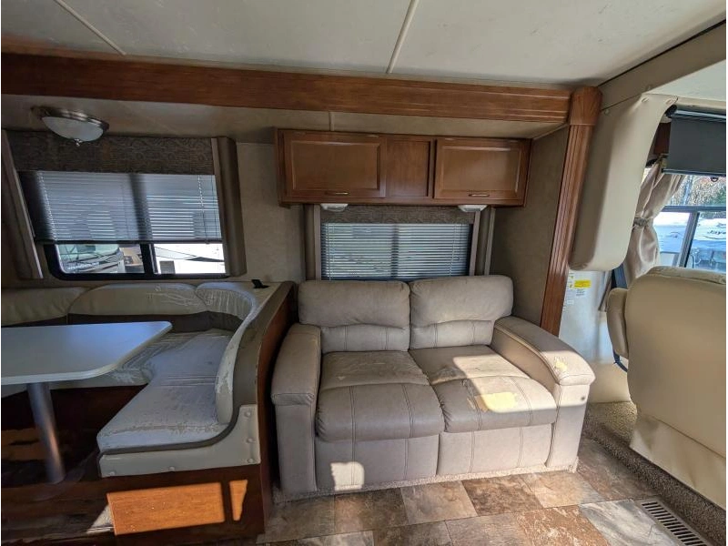 Coachmen Pursuit 31db 2014 alt