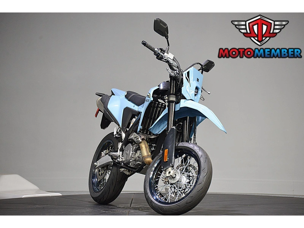 2025 Suzuki Dr-z4sm alt