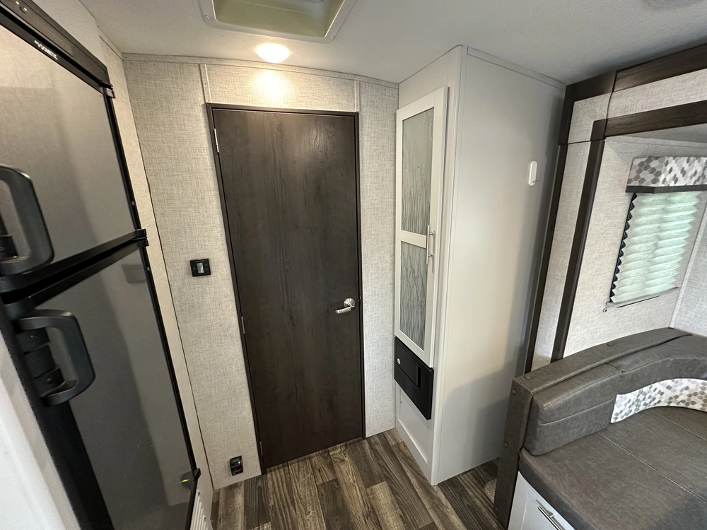 Keystone Rv Bullet 22rbp 2019 alt