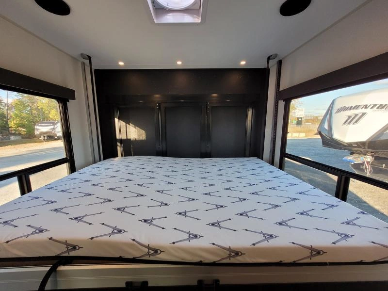 Grand Design Momentum 320g 2026 alt