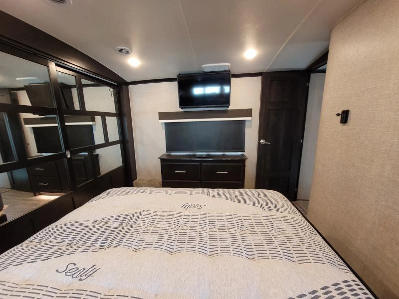 Jayco North Point 377rlbh 2022 alt