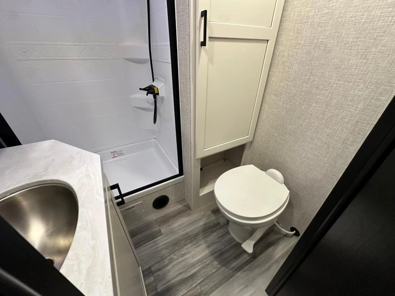 2027 Jayco Jay Feather 29qbh alt
