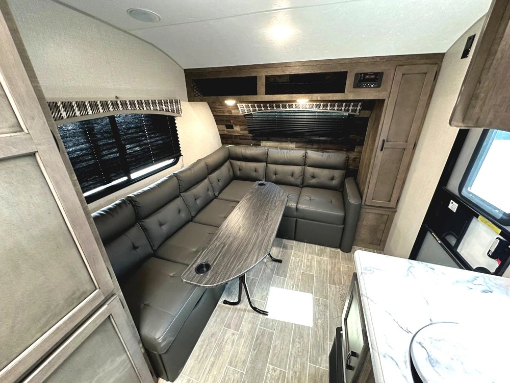 2021 Venture Rv Sonic Lite 160vbh alt