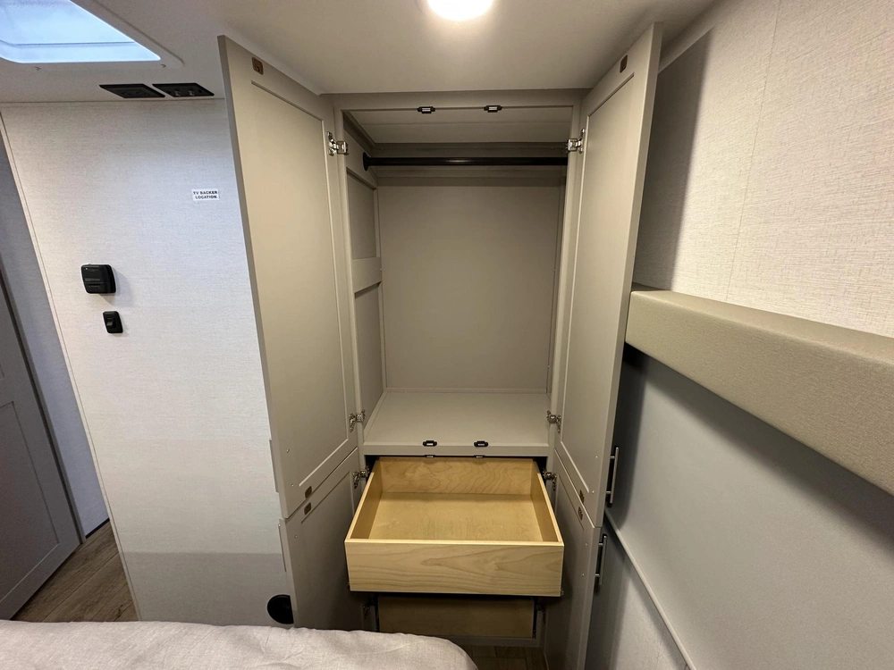 None Alliance Rv 29rl Fw-avenue alt