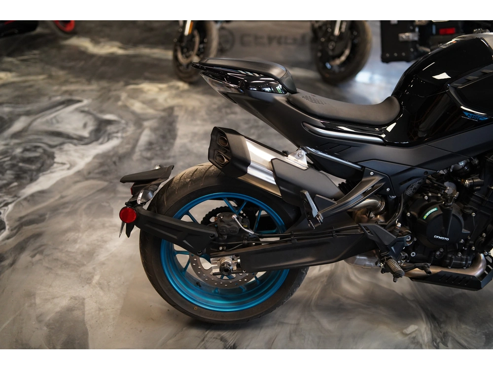Cfmoto 800nk 2024 alt