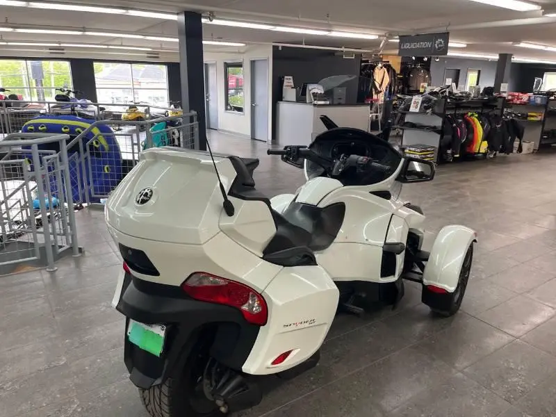 2018 Can-Am RT BLANC PERLÉ thumbnail 7