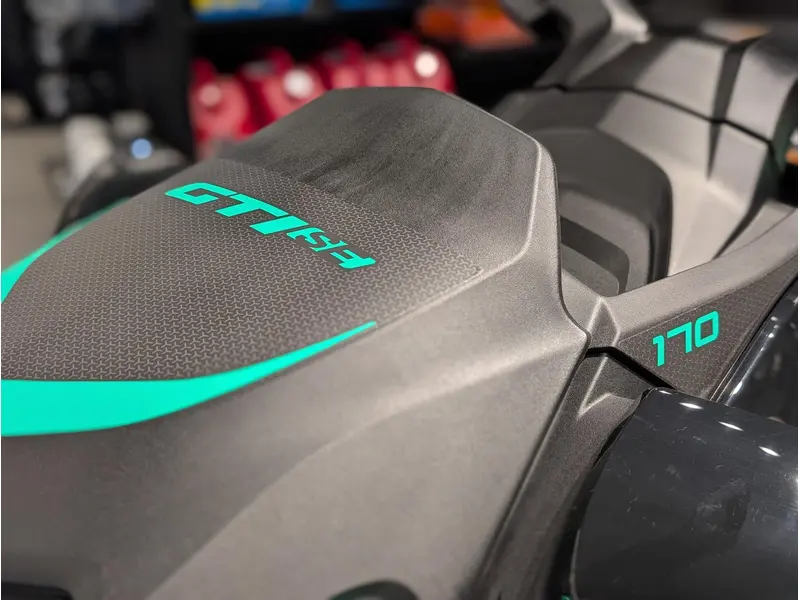 2026 Sea-Doo GTI 170 SE - Eclipse Black and Laguna Green thumbnail 8