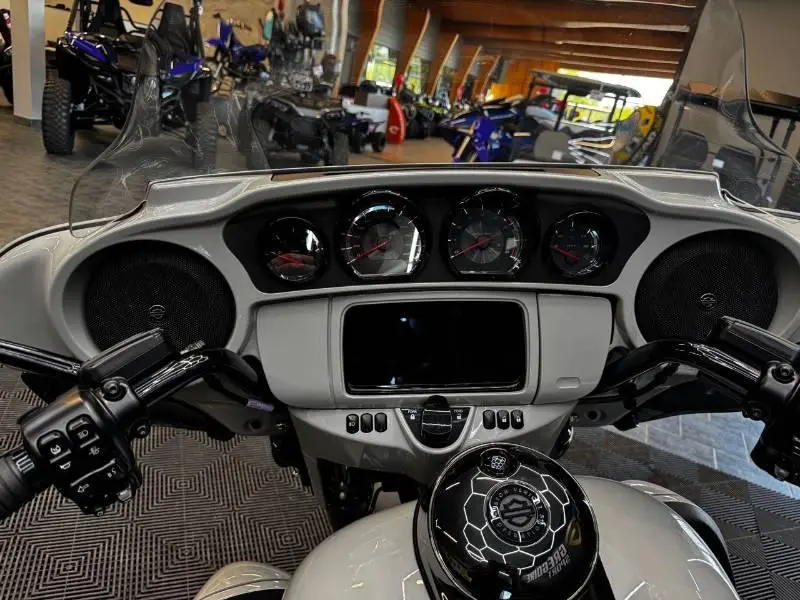 2020 Harley-Davidson FLHTKSE CVO ULTRA LTD ABS 117 thumbnail 20