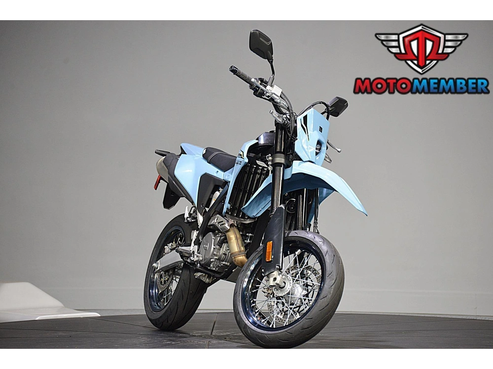 2025 Suzuki Dr-z4sm alt