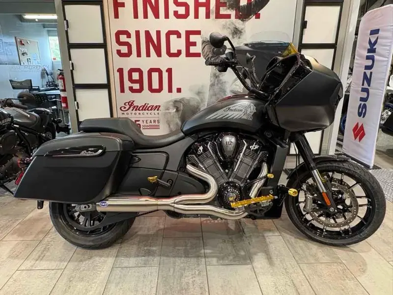 2026 Indian Motorcycle Challenger Dark Horse + 112 & Audio Package thumbnail 3