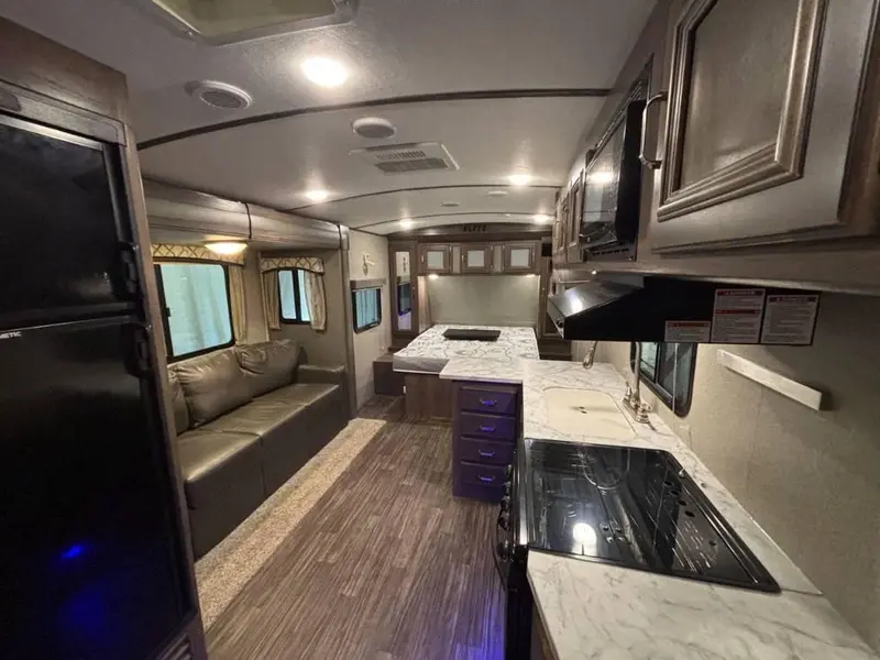 2018 Keystone RV Passport Elite 23RB thumbnail 12