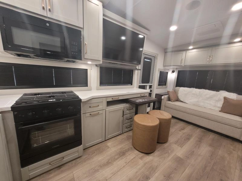 2026 Brinkley Model Z Z2670 alt