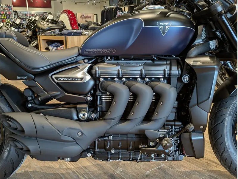 2025 Triumph Rocket 3 Storm GT // Matte Sapphire Black/Satin Pacific Blue thumbnail 6
