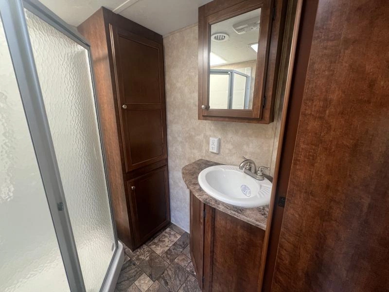 Coachmen Chaparral 274rls 2013 alt