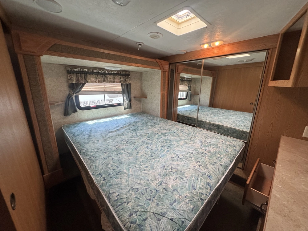 2006 Keystone Rv Montana 329rlt alt