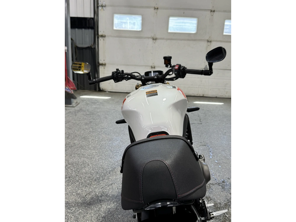 Yamaha Xsr 900 2024 alt