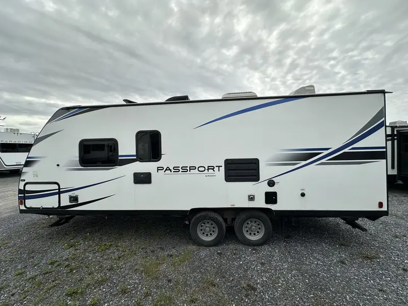 2020 Keystone RV Passport 239ML thumbnail 10