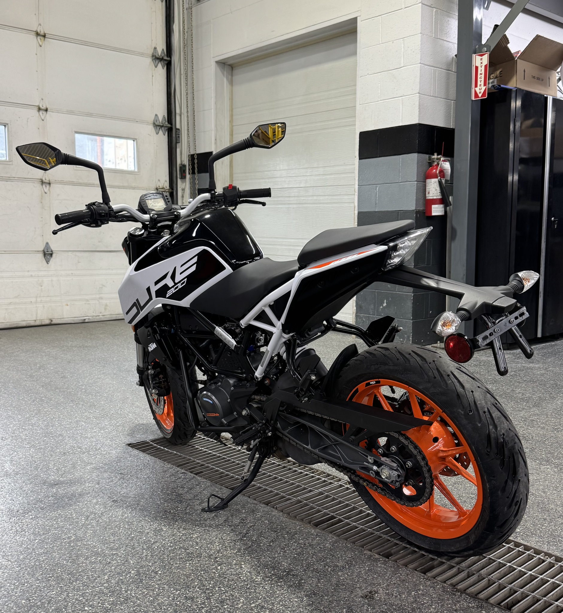 2020 KTM DUKE 200 thumbnail 4