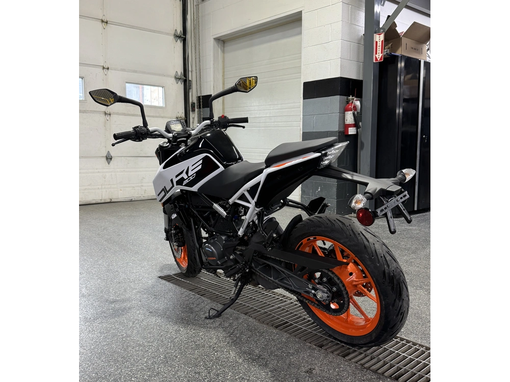 Ktm Duke 200 2020 alt