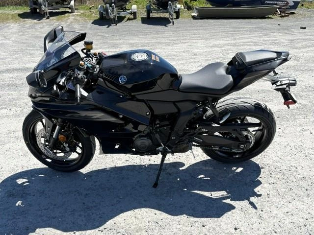 Yamaha Yzf R7 2026 alt