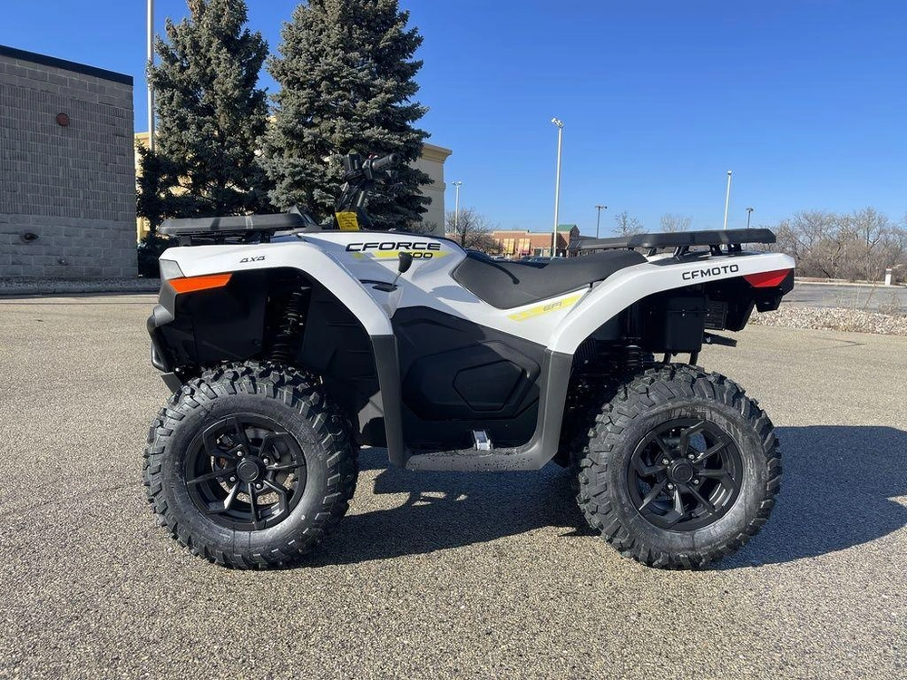 2026 Cfmoto Cforce 500 alt
