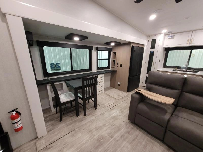 2026 Jayco Eagle 365ukts alt