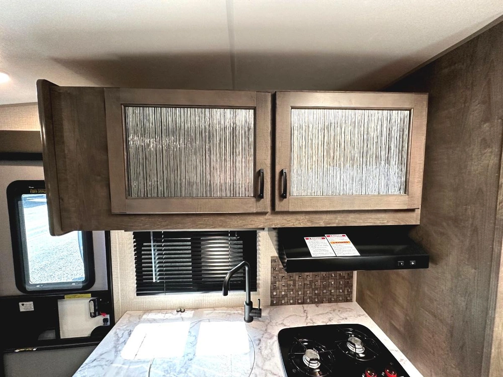 2021 Venture Rv Sonic Lite 160vbh alt