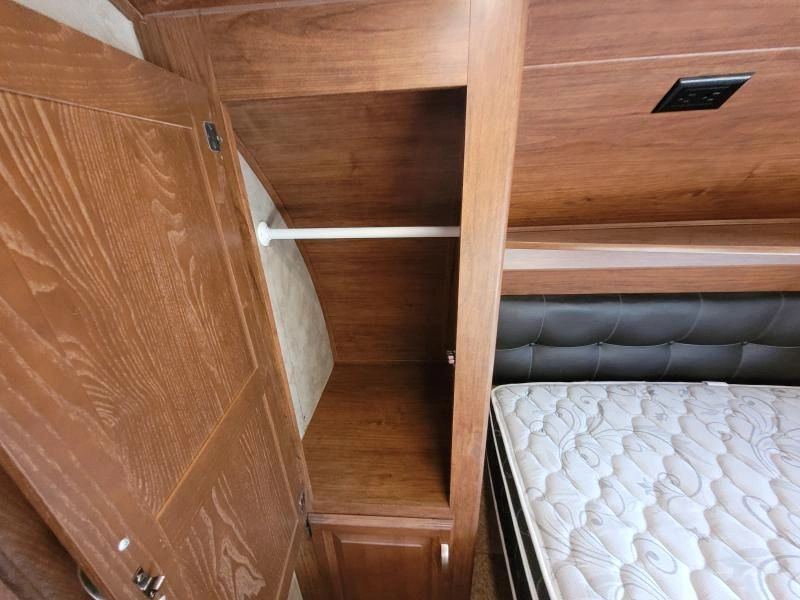 Crossroads Cruiser 305rs 2015 alt