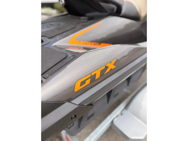 2023 Bombardier SEA DOO GTX 300 thumbnail 11