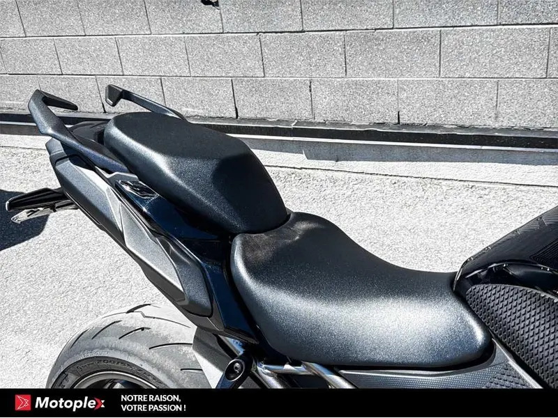 2024 Suzuki GSX-S1000GT thumbnail 5